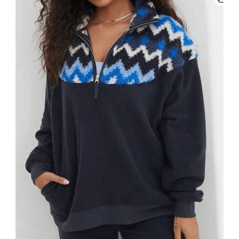 Aerie cozy Sherpa chevron oversized pullover size M
